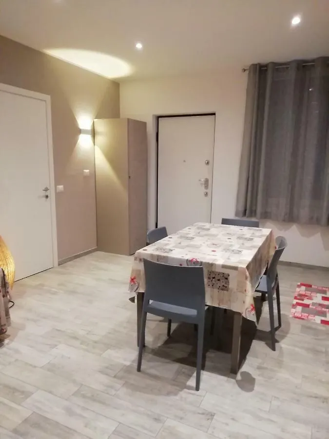 Ferienwohnung La Casa Di Beppe Lanzo dʼIntelvi