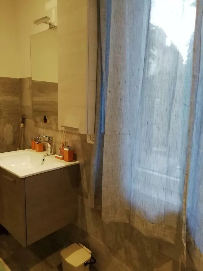 Appartamento La casa di Beppe Lanzo dʼIntelvi 0*,